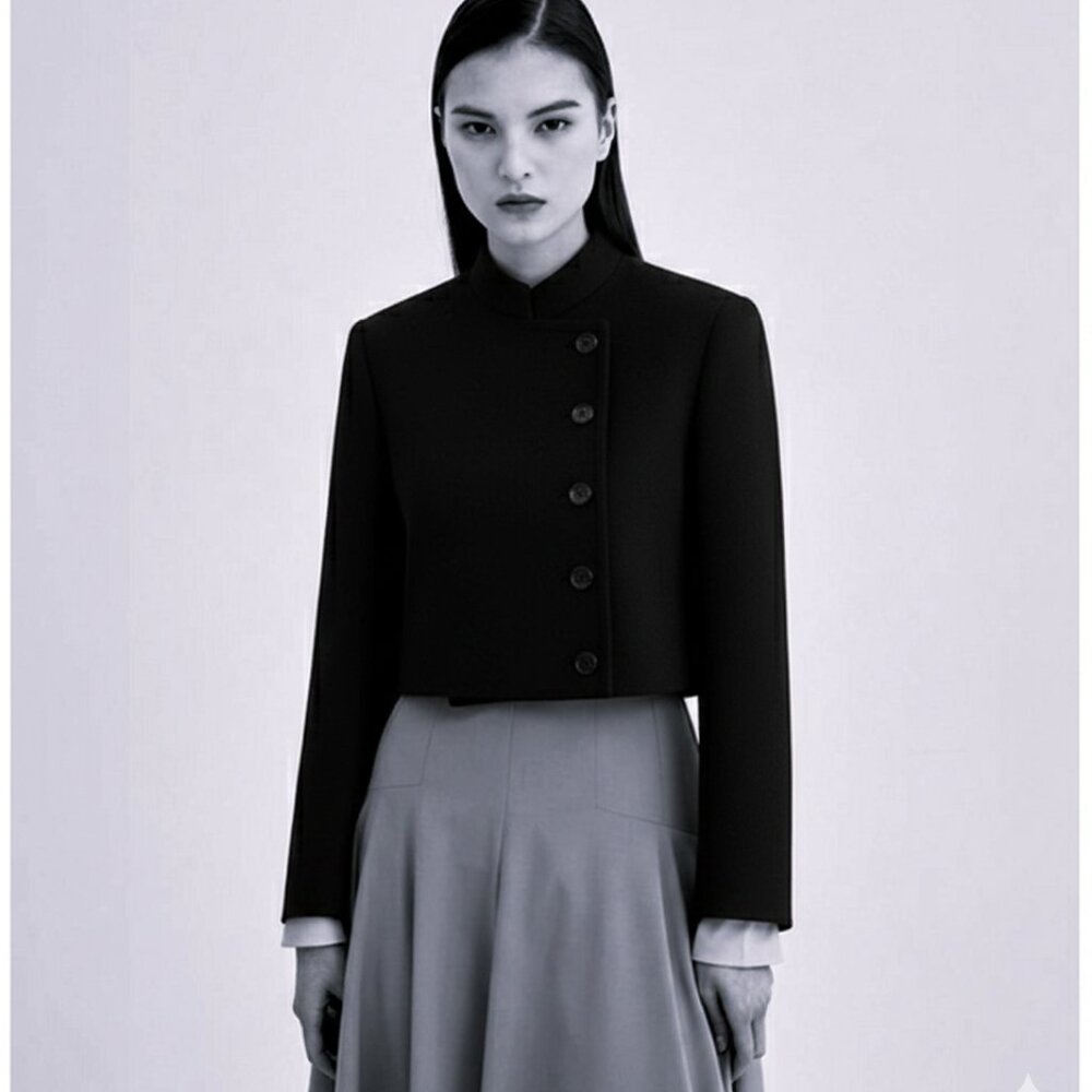 Hagahi Wool Cropped Jacket Women's Size 6 Black Button Up Blazer NWT